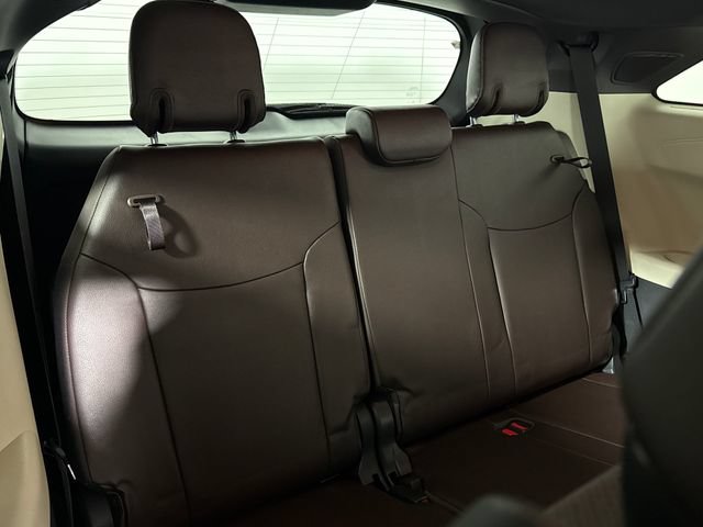 Used 2024 Toyota Sienna Platinum AWD/4WD image 18