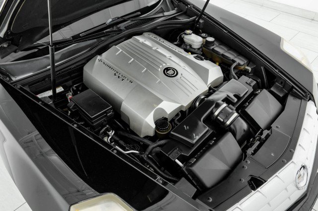 Used 2006 Cadillac XLR RWD image 44