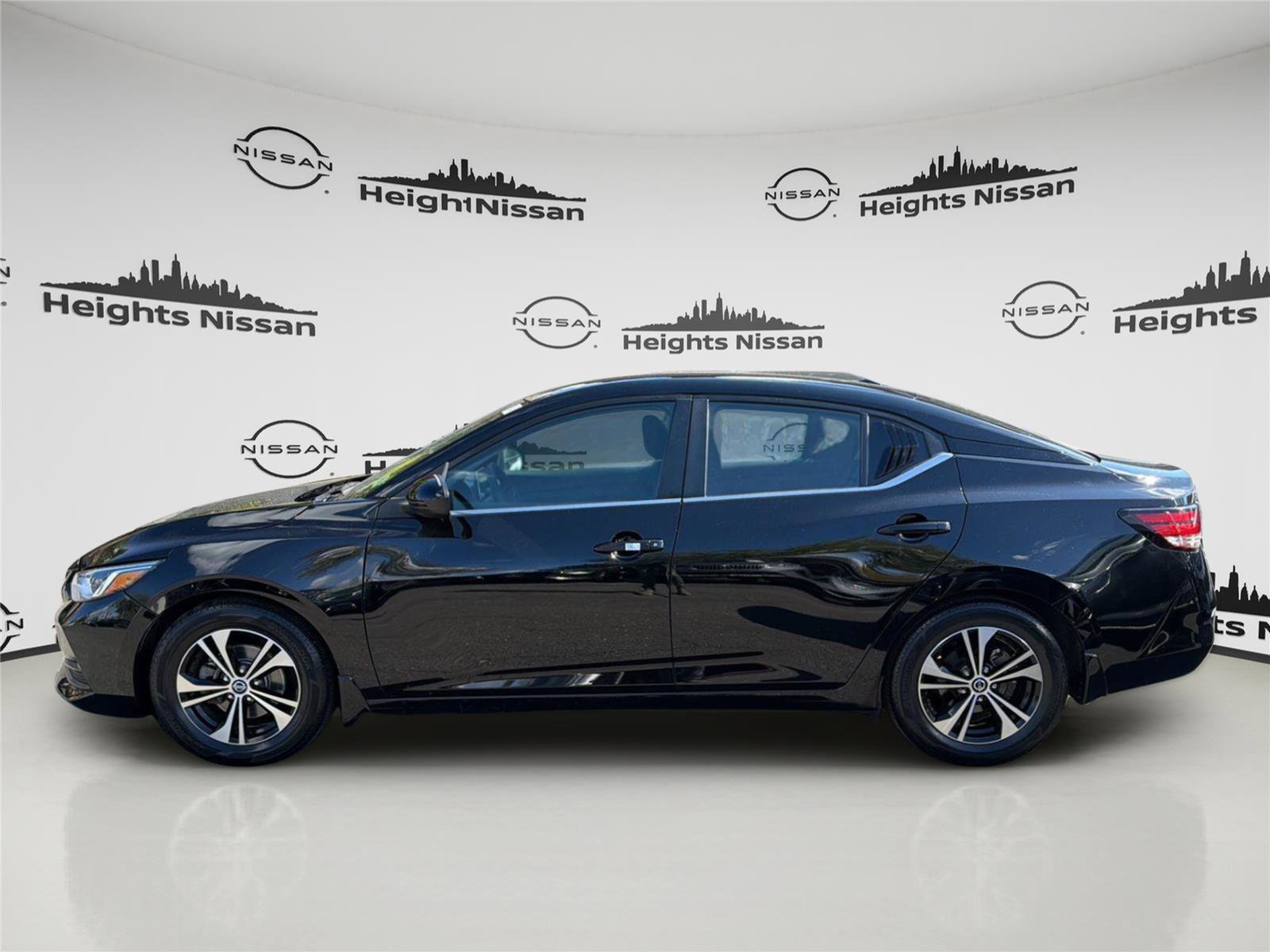 Used 2023 Nissan Sentra SV FWD image 2