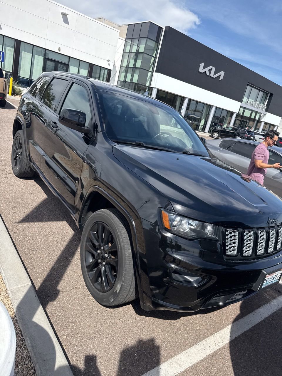 Used 2020 Jeep Grand Cherokee Altitude image 15