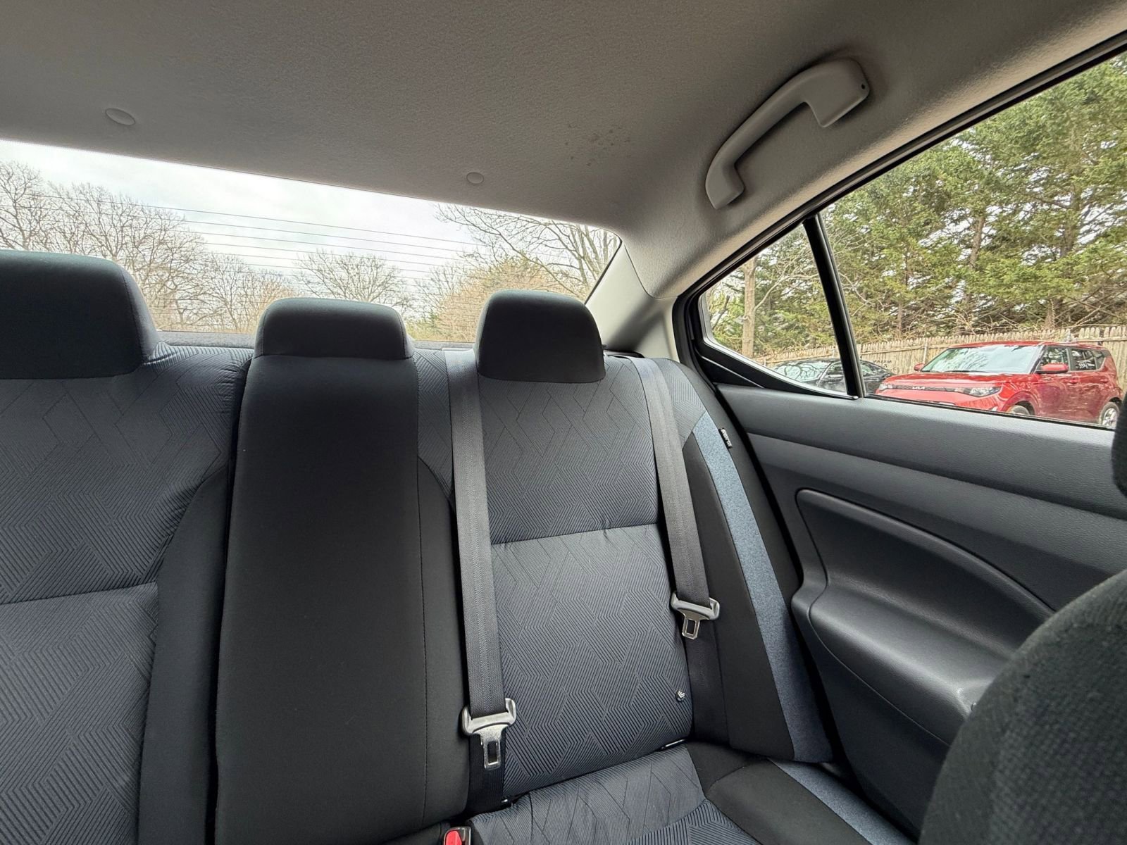 Used 2025 Nissan Versa SV FWD image 35