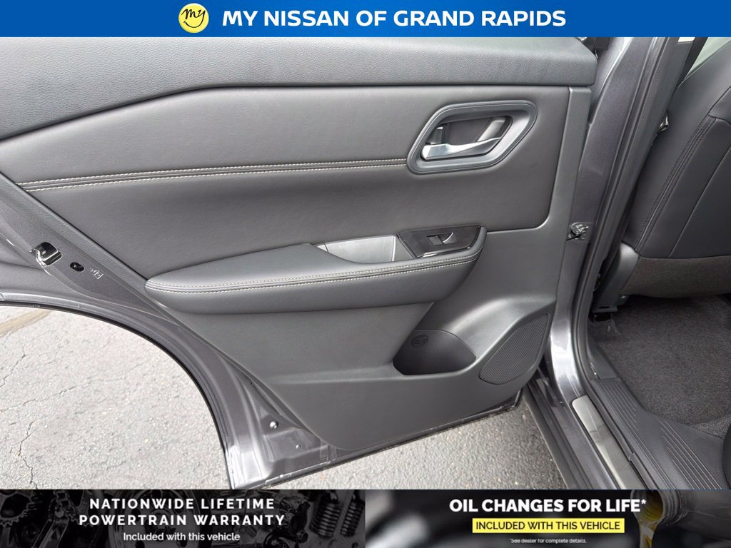 New 2026 Nissan Rogue Dark Armor AWD/4WD image 21