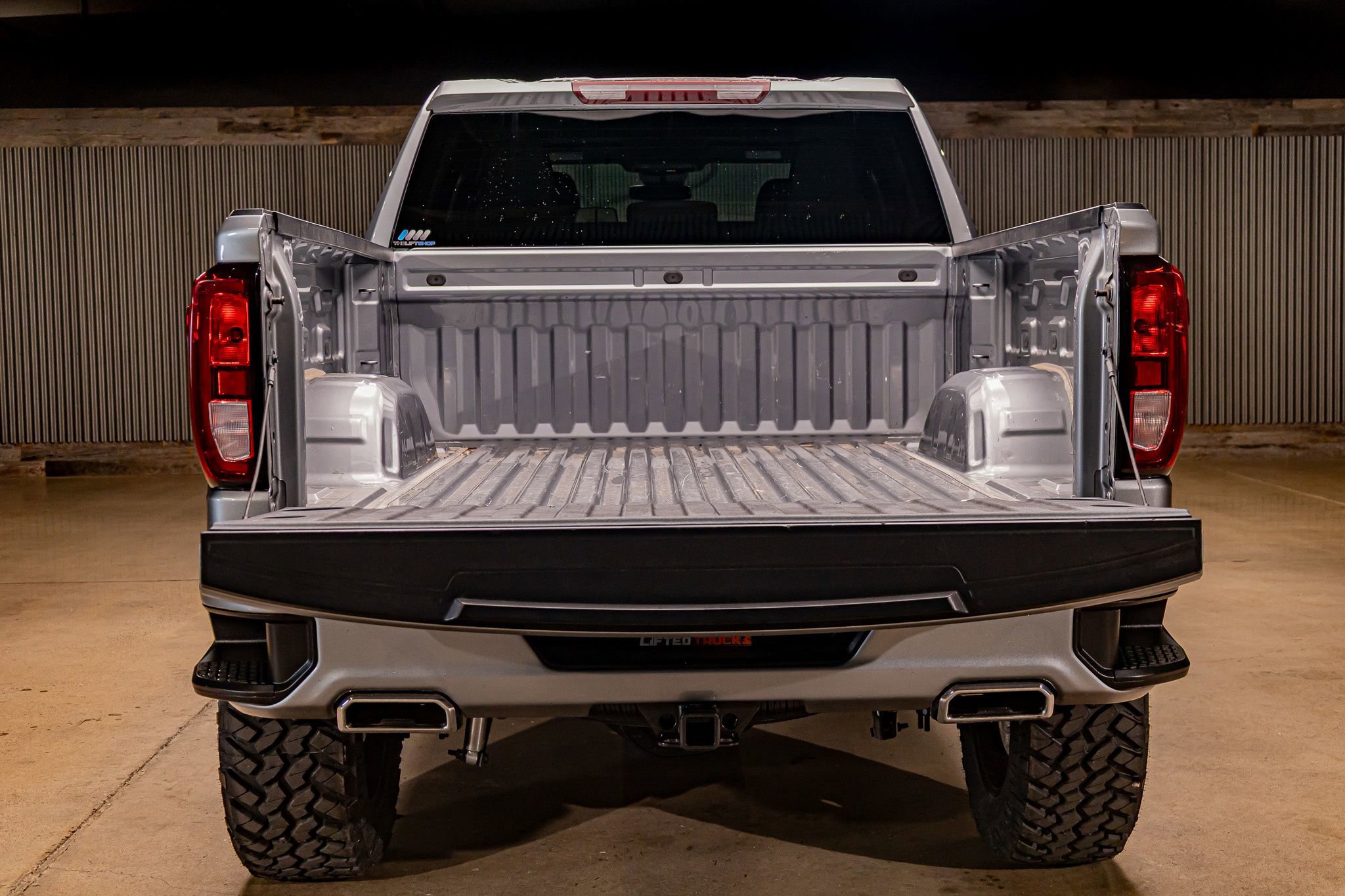 Used 2023 GMC Sierra 1500 Elevation w/ X31 Off-Road Package image 9