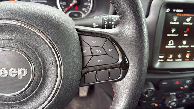 Certified 2022 Jeep Renegade Trailhawk AWD/4WD image 17