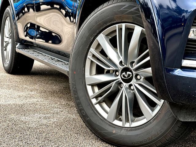 Used 2024 INFINITI QX80 Luxe AWD/4WD image 2