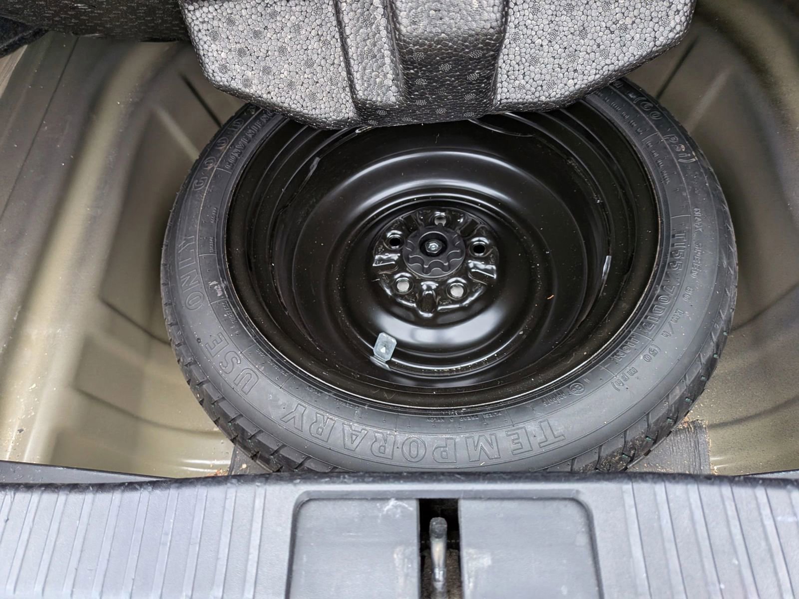 Used 2016 Lexus ES 350 w/ Premium Package w/Wood Trim image 28