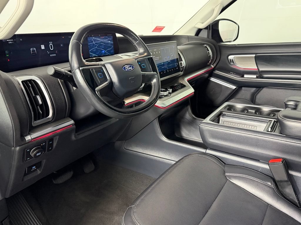 Used 2025 Ford Expedition Max Platinum AWD/4WD image 13