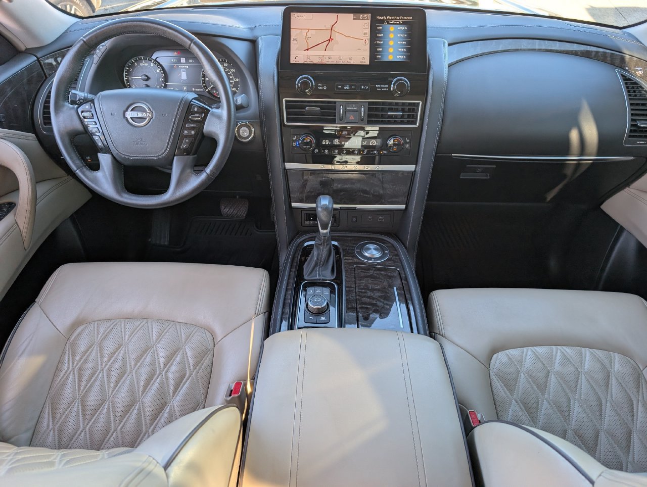 Used 2022 Nissan Armada Platinum w/ Captain's Chairs Package RWD image 9