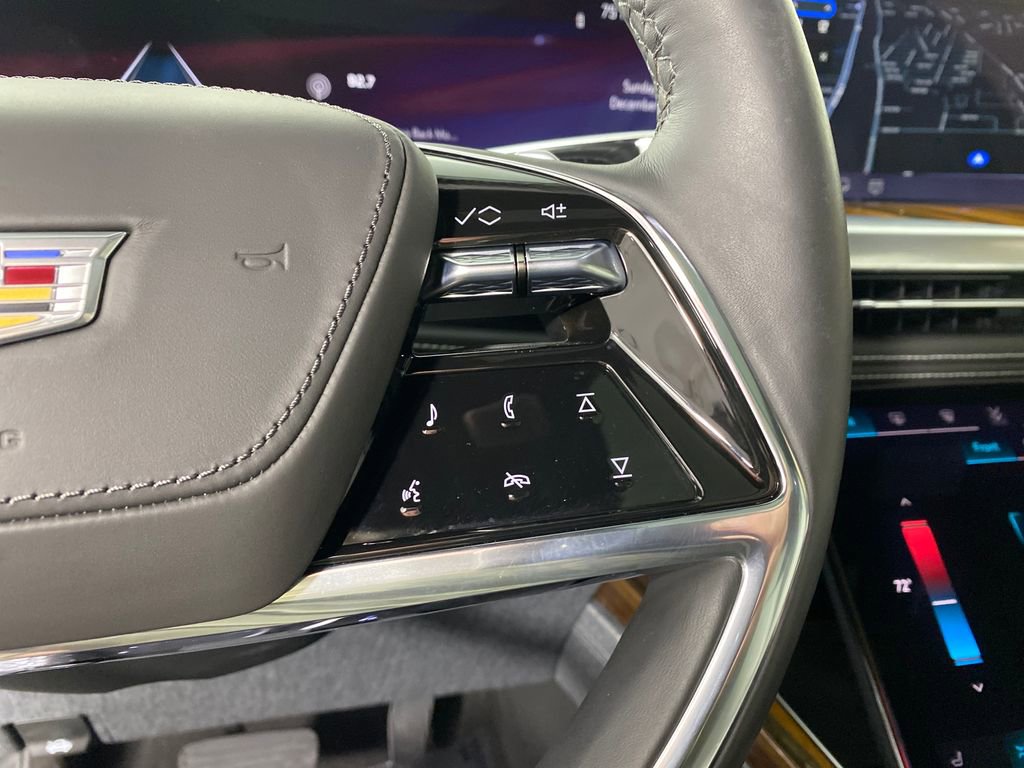 Used 2025 Cadillac Escalade ESV Sport Platinum w/ LPO, ONYX Package image 16