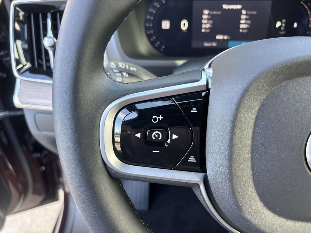 New 2026 Volvo XC90 B5 Core w/ Protection Package Premier image 18