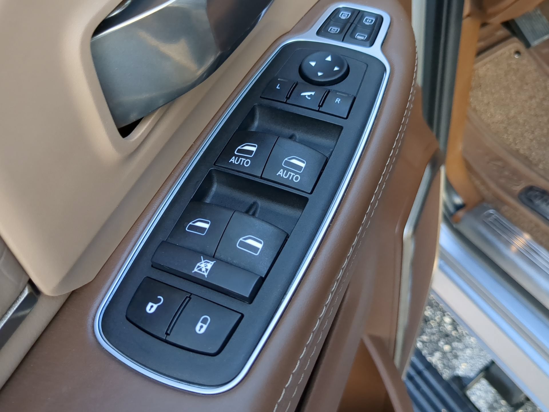 Used 2024 RAM 2500 Limited w/ Safety Group AWD/4WD image 55