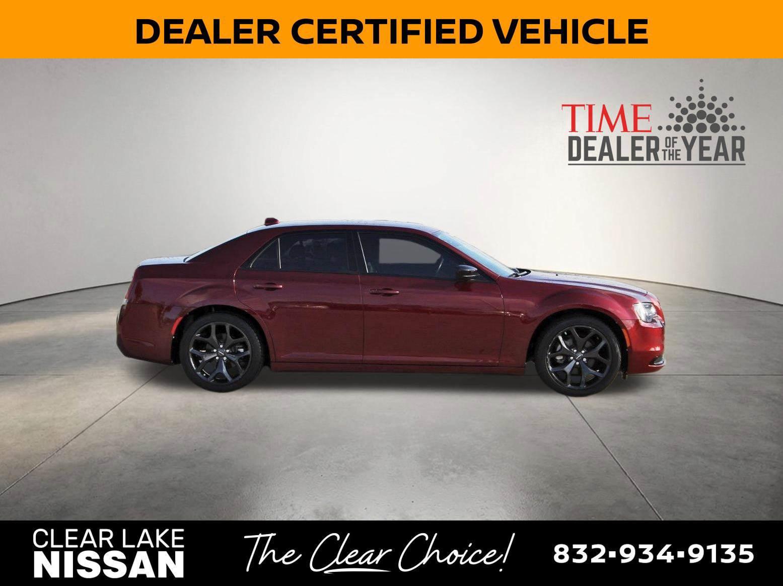 Used 2022 Chrysler 300 Touring w/ Sport Appearance Package RWD image 9