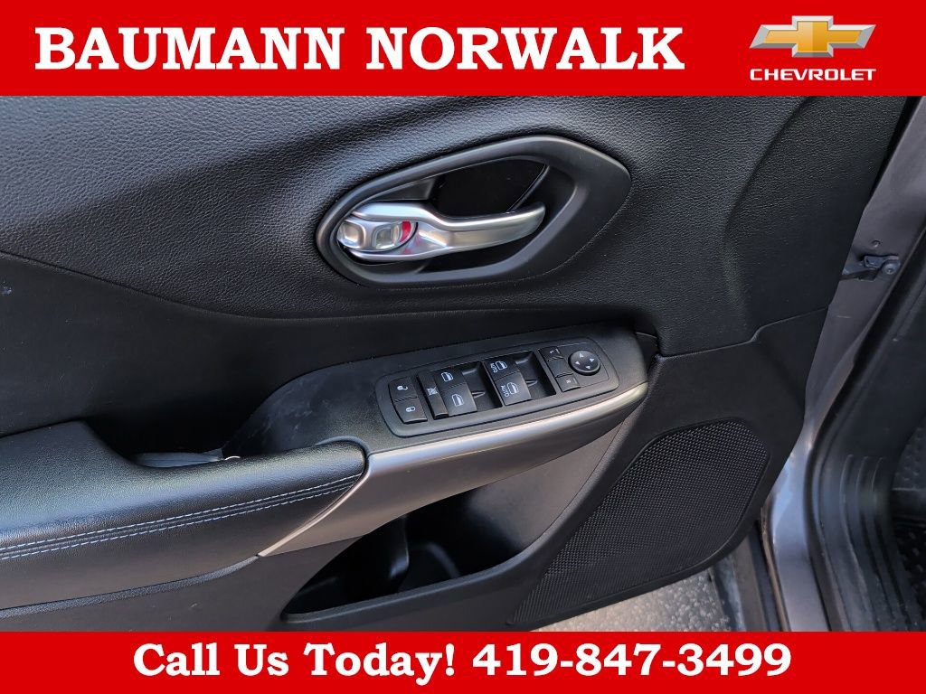 Used 2020 Jeep Cherokee Latitude Plus w/ Cold Weather Group image 26