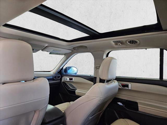 Used 2024 Ford Explorer Platinum w/ Technology Package AWD/4WD image 20