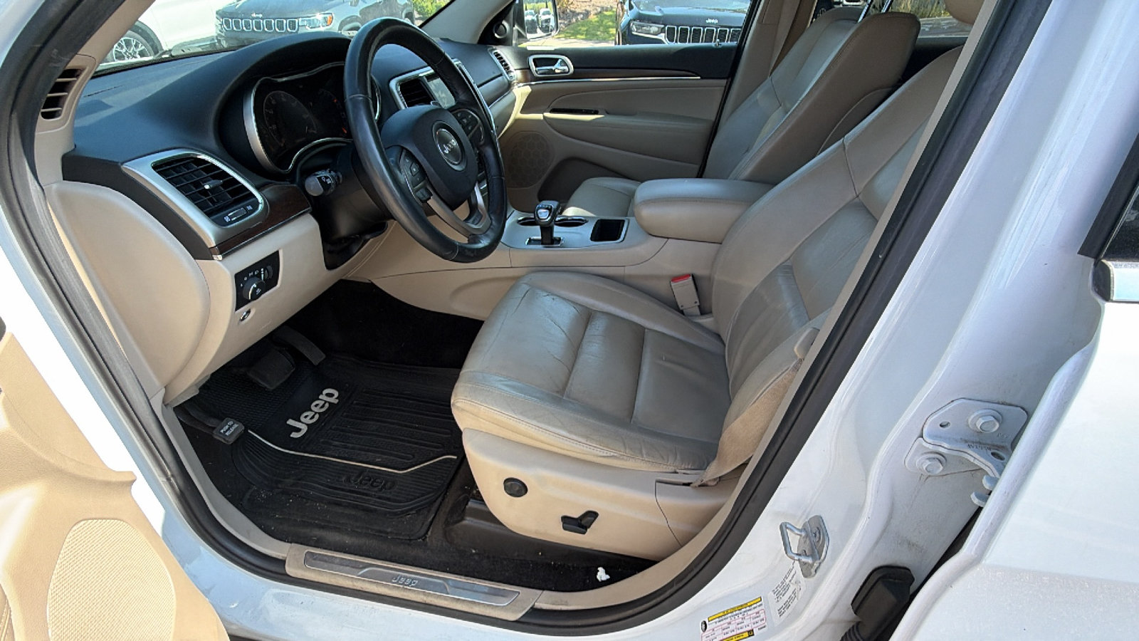 Used 2015 Jeep Grand Cherokee Limited RWD image 17