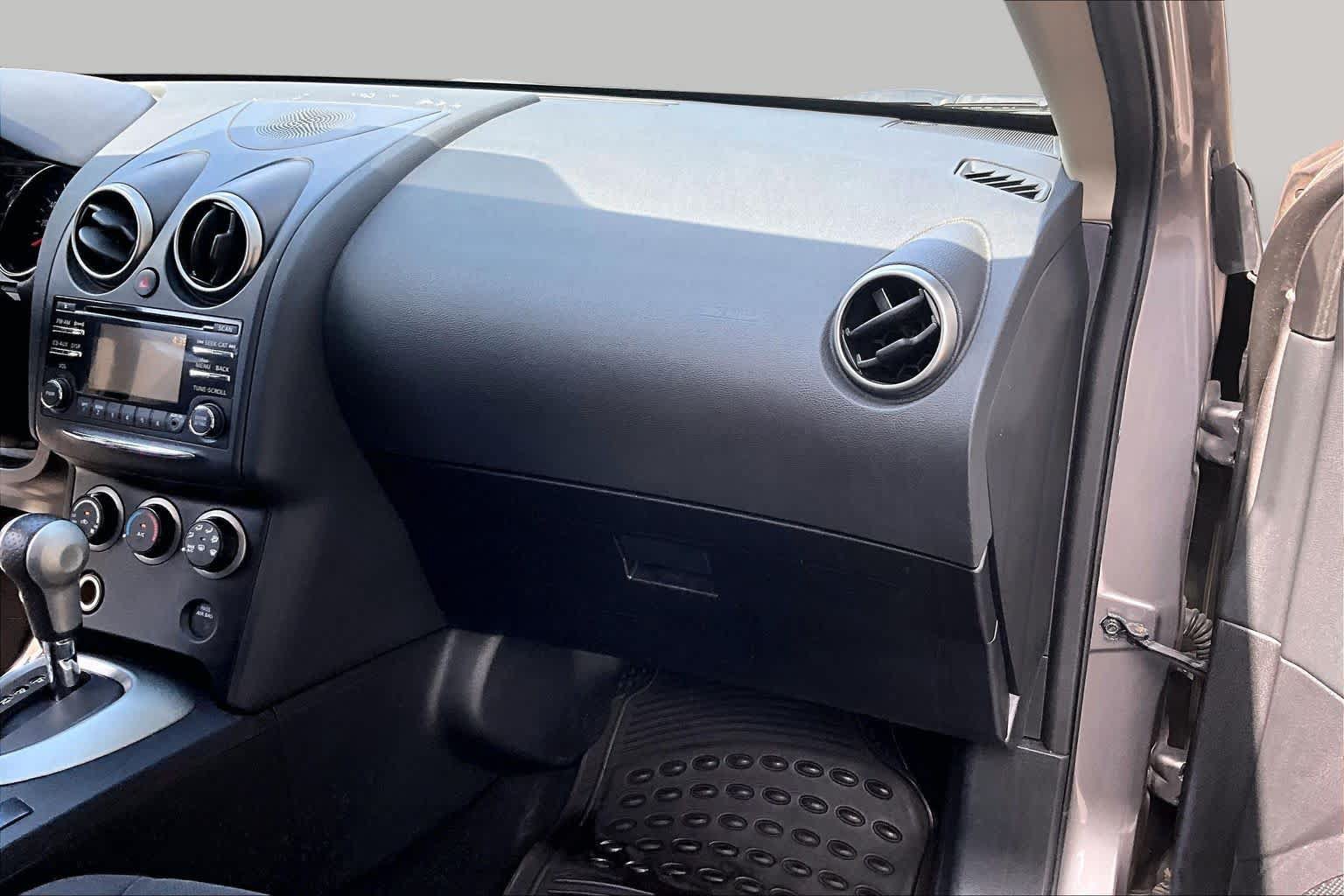 Used 2012 Nissan Rogue SV AWD/4WD image 18