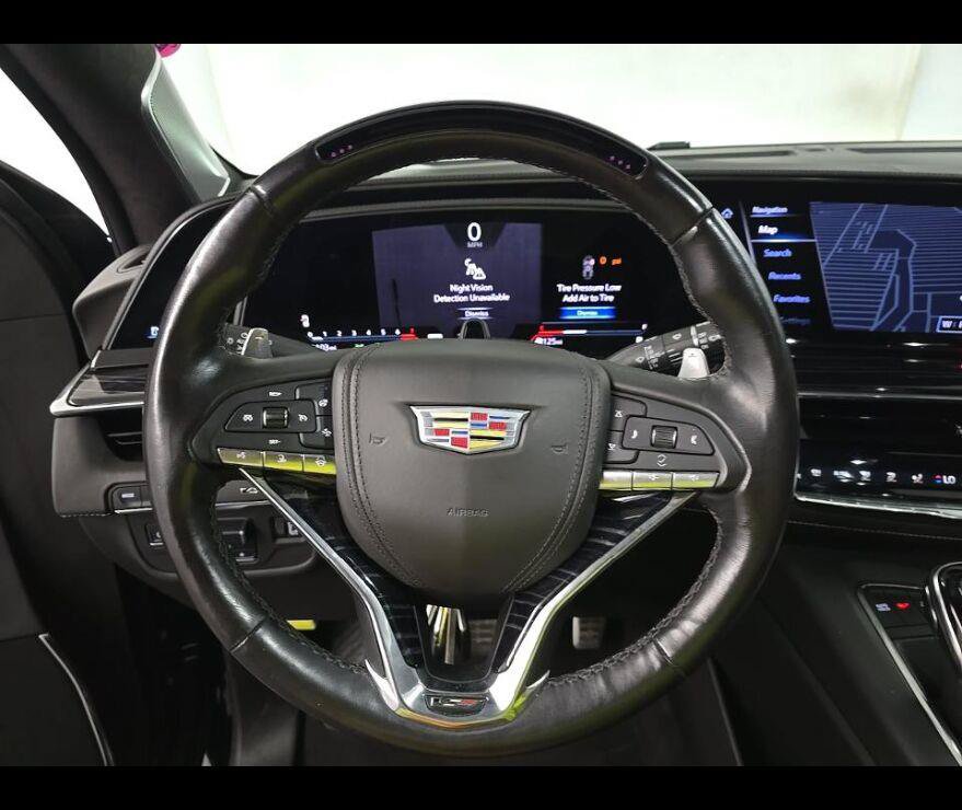 Used 2023 Cadillac Escalade ESV V AWD/4WD image 6