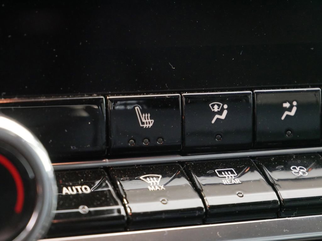 New 2026 GMC Canyon Elevation w/ Convenience Package image 28