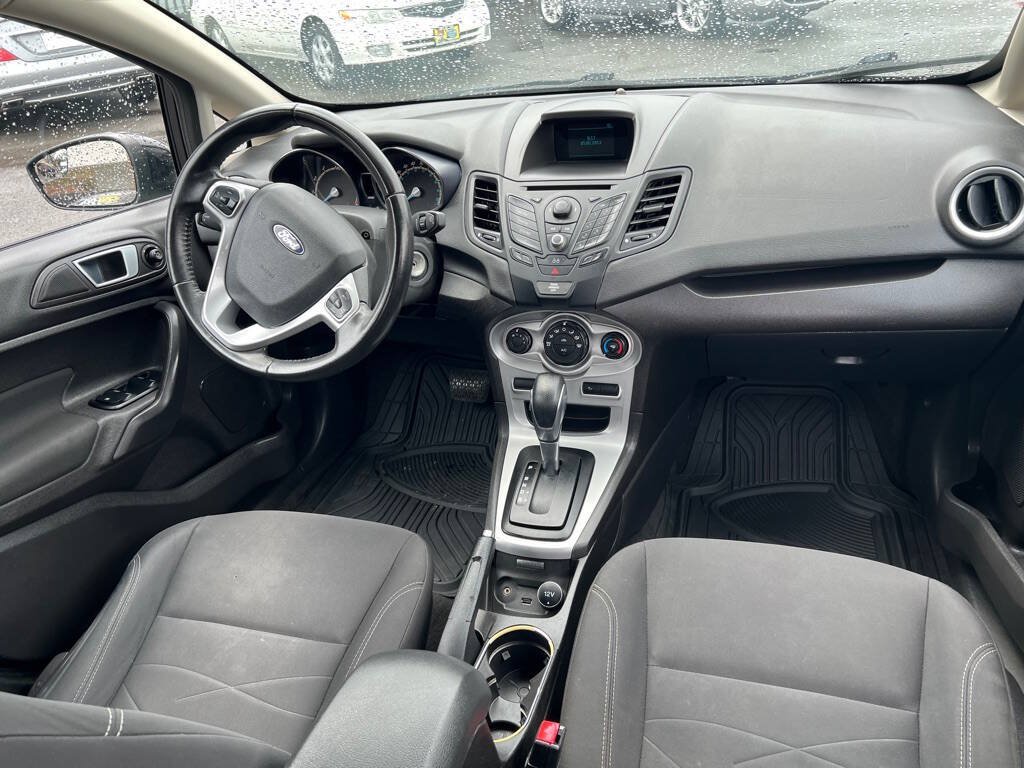 Used 2014 Ford Fiesta SE FWD image 34