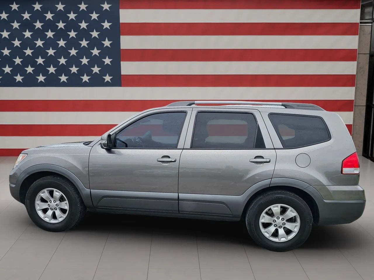 Used 2009 Kia Borrego LX w/ Convenience Pkg AWD/4WD image 16