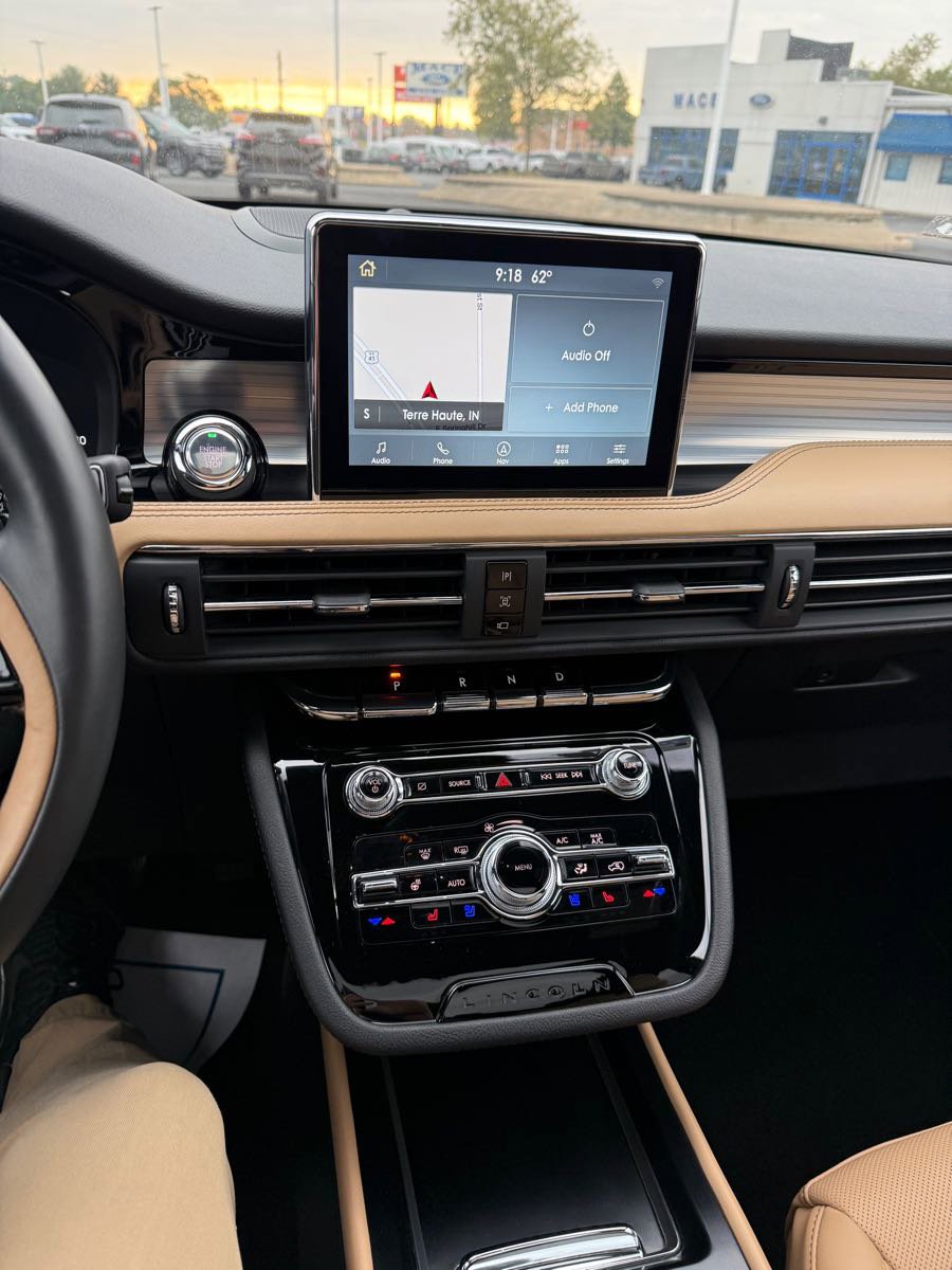 Used 2022 Lincoln Corsair Reserve w/ Equipment Group 201A image 17