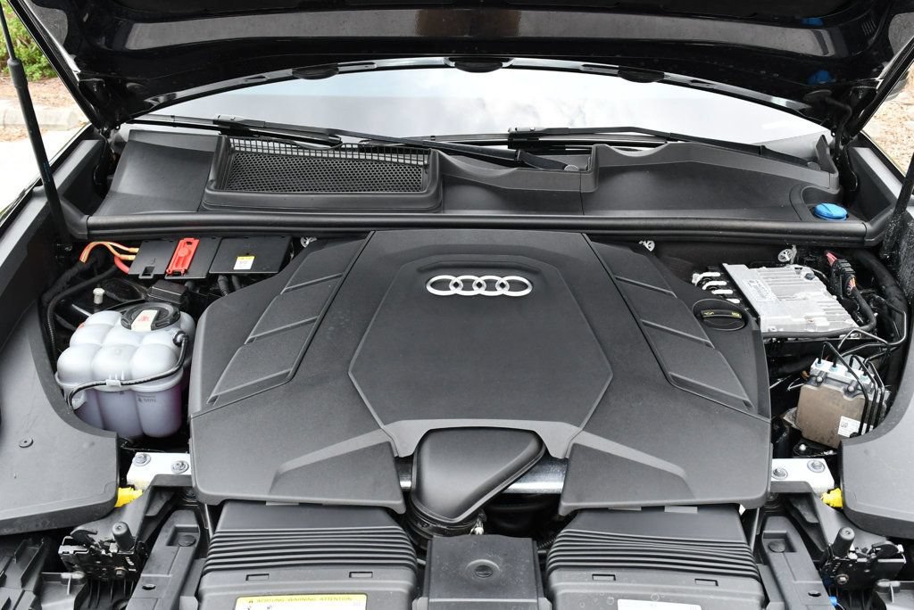 Used 2020 Audi Q8 Premium Plus w/ Premium Plus Package AWD/4WD image 79