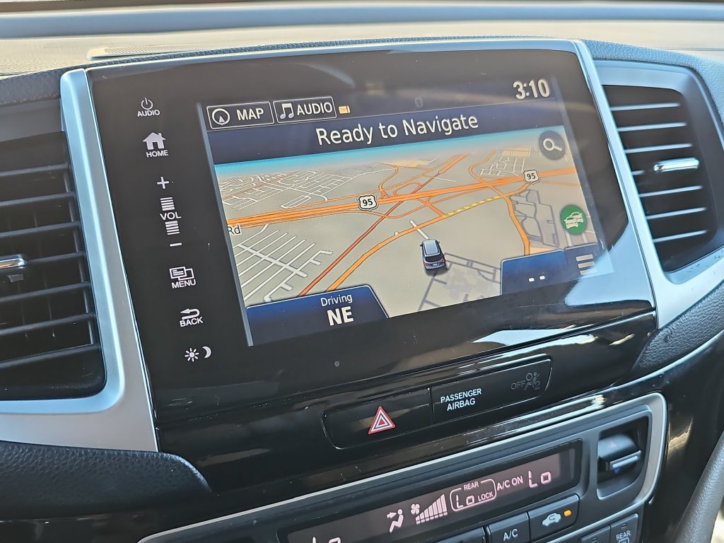 Used 2017 Honda Pilot Touring image 13
