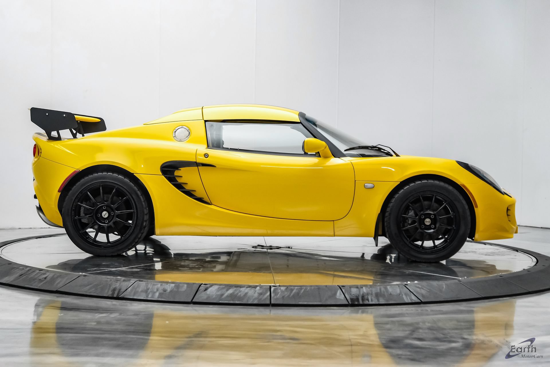 Used 2005 Lotus Elise RWD image 23