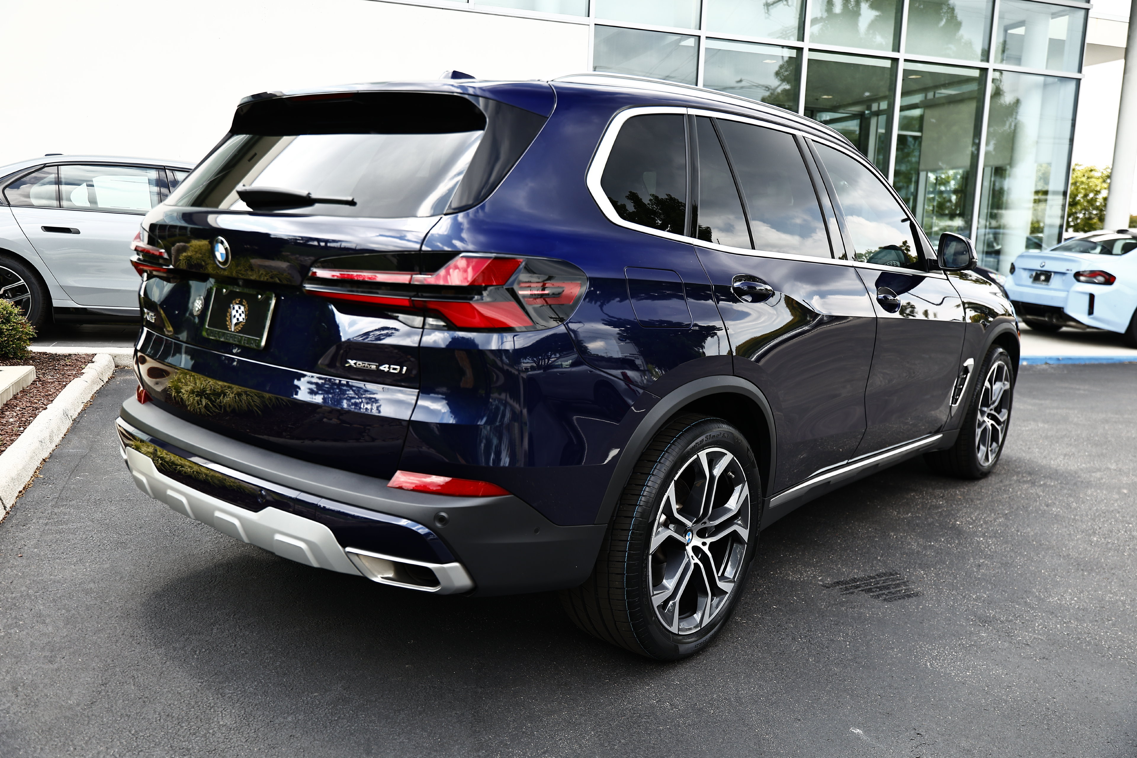 Used 2025 BMW X5 xDrive40i w/ Premium Package AWD/4WD image 7