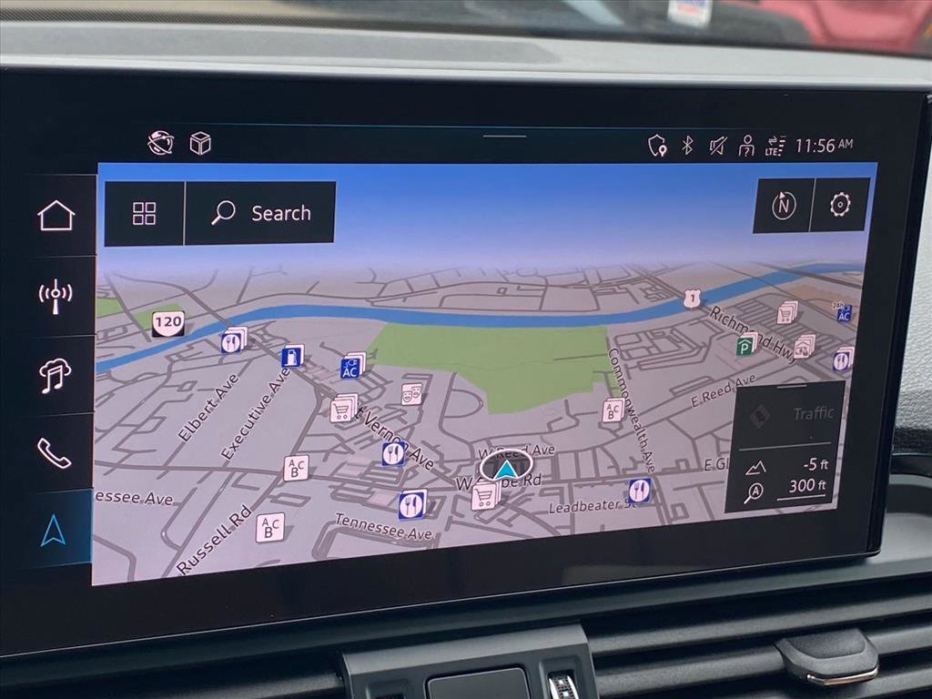 Used 2024 Audi Q5 e Premium Plus w/ Premium Plus Package image 17