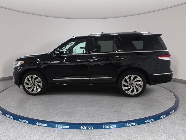 Certified 2024 Lincoln Navigator Reserve AWD/4WD image 8