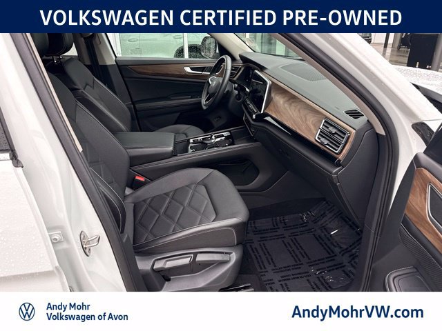 Used 2024 Volkswagen Atlas SE AWD/4WD image 17