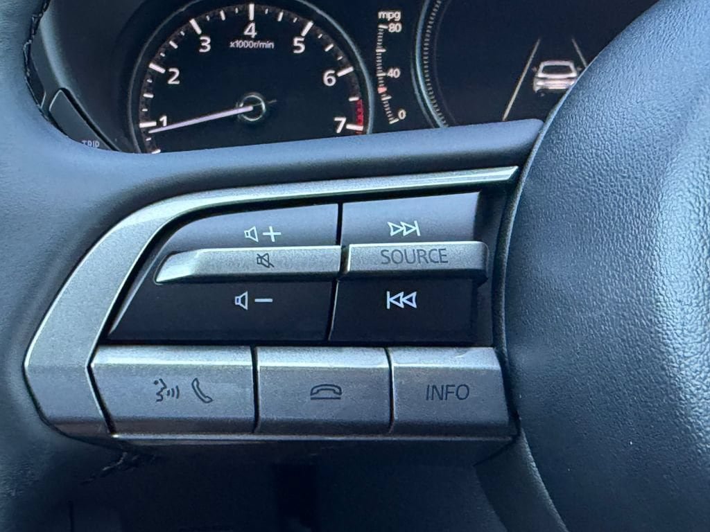Used 2023 MAZDA MAZDA3 s FWD image 27