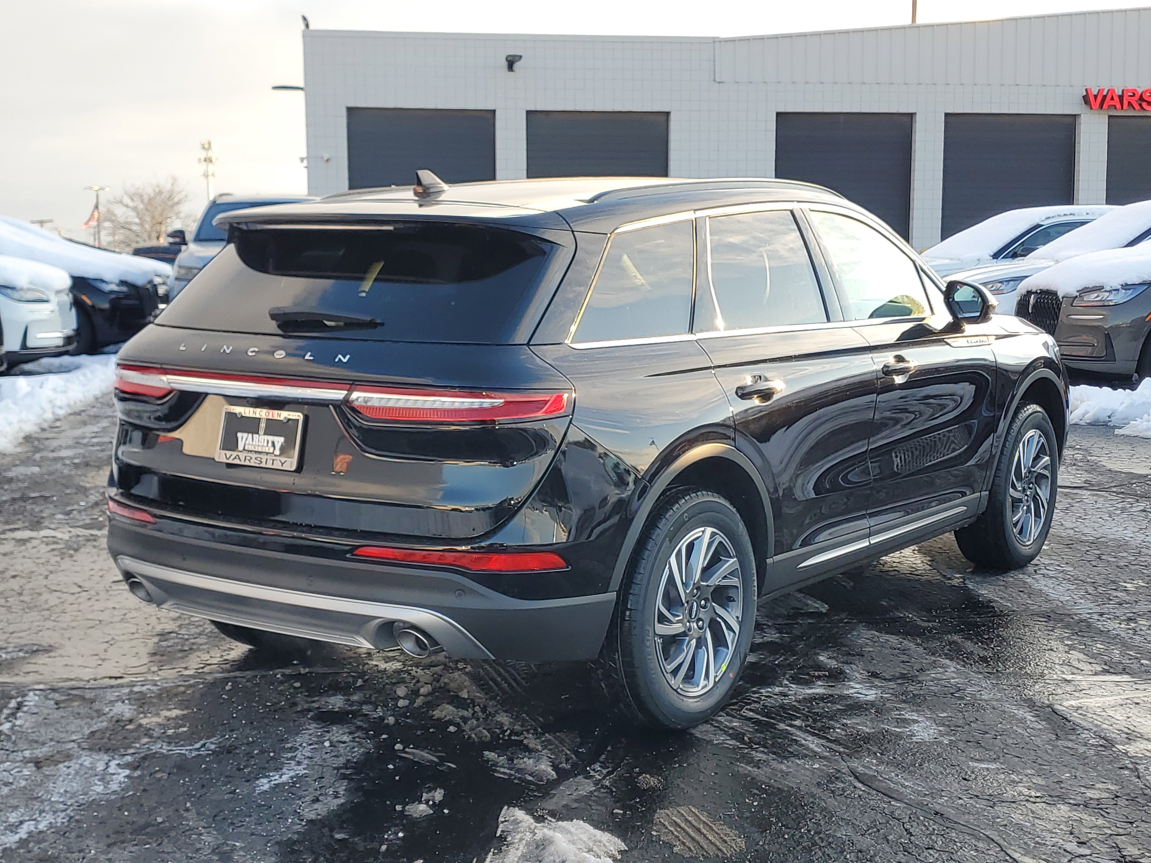 New 2026 Lincoln Corsair Premiere image 4