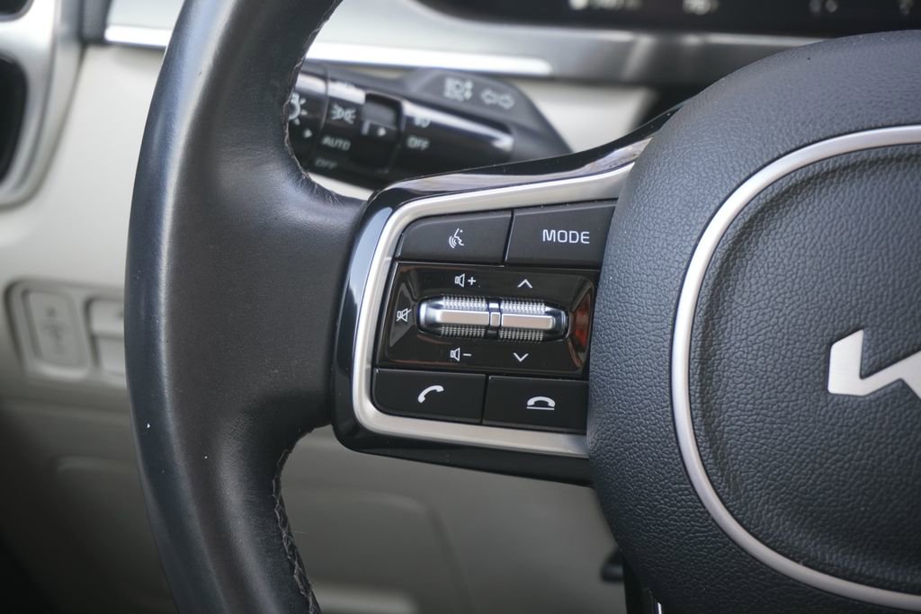 Used 2023 Kia Sorento SX image 14