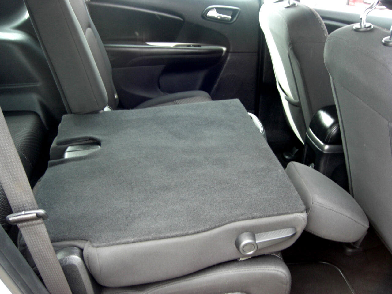 Used 2015 Dodge Journey American Value Package w/ Flexible Seating Group FWD image 18