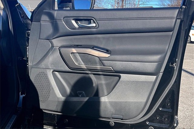 Certified 2025 Nissan Pathfinder Platinum w/ Cargo Package image 29