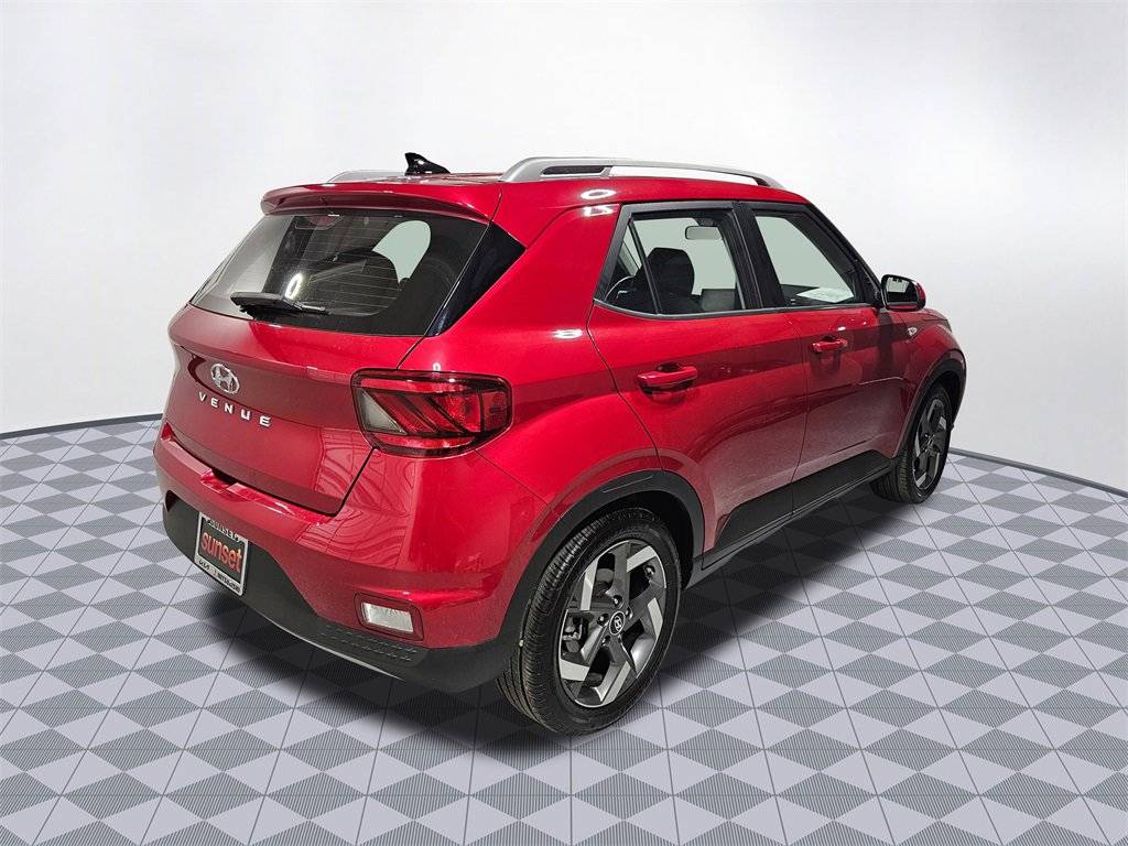 Used 2022 Hyundai Venue SEL image 10