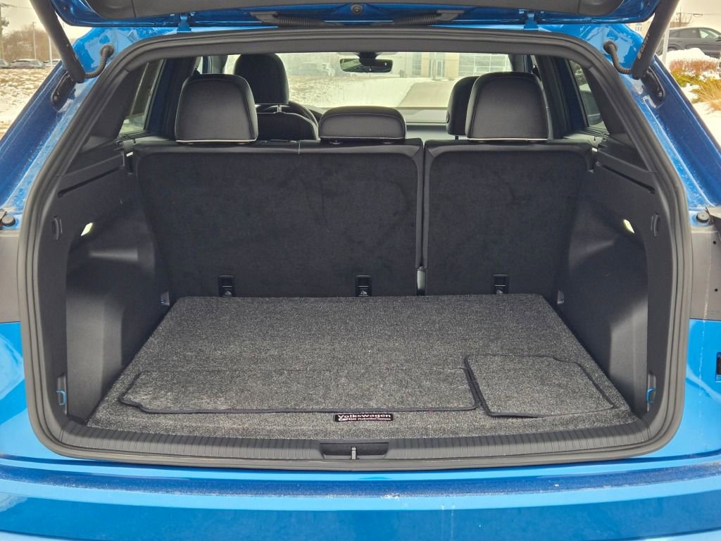 Used 2024 Volkswagen Atlas Cross Sport SEL Premium R-Line image 15