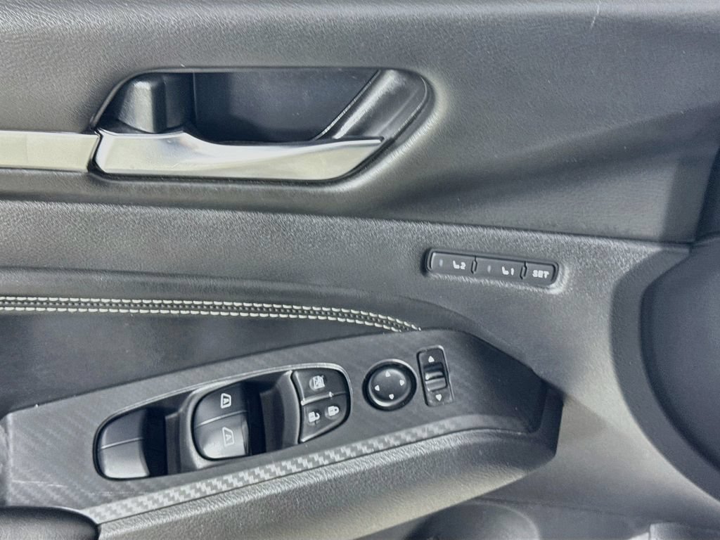 Used 2019 Nissan Altima 2.5 Platinum FWD image 19