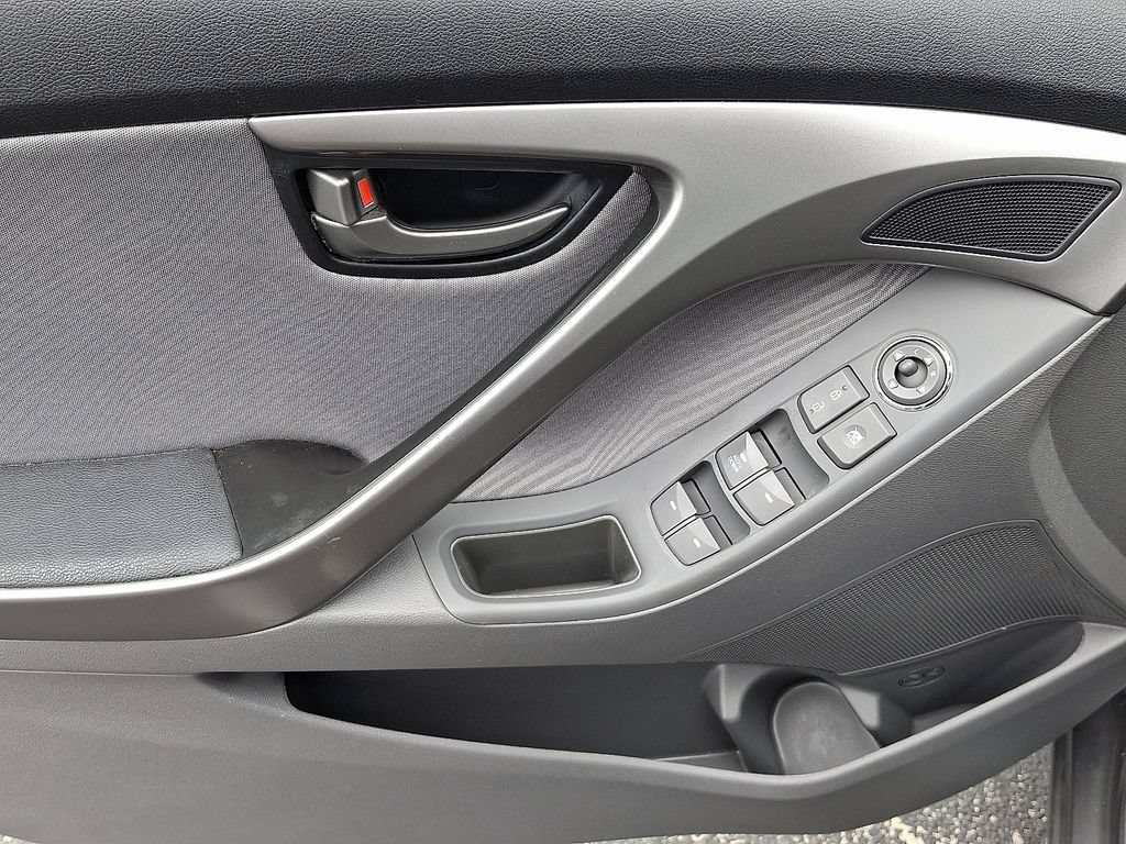 Used 2013 Hyundai Elantra GLS w/ Preferred Pkg FWD image 12