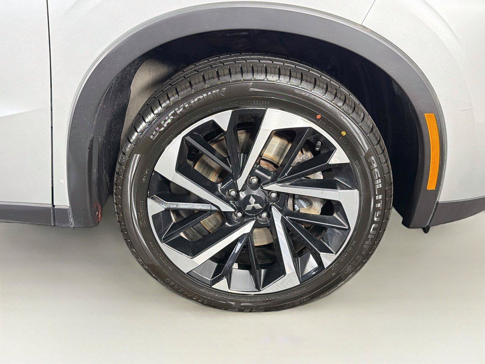 Used 2023 Mitsubishi Outlander SE AWD/4WD image 37