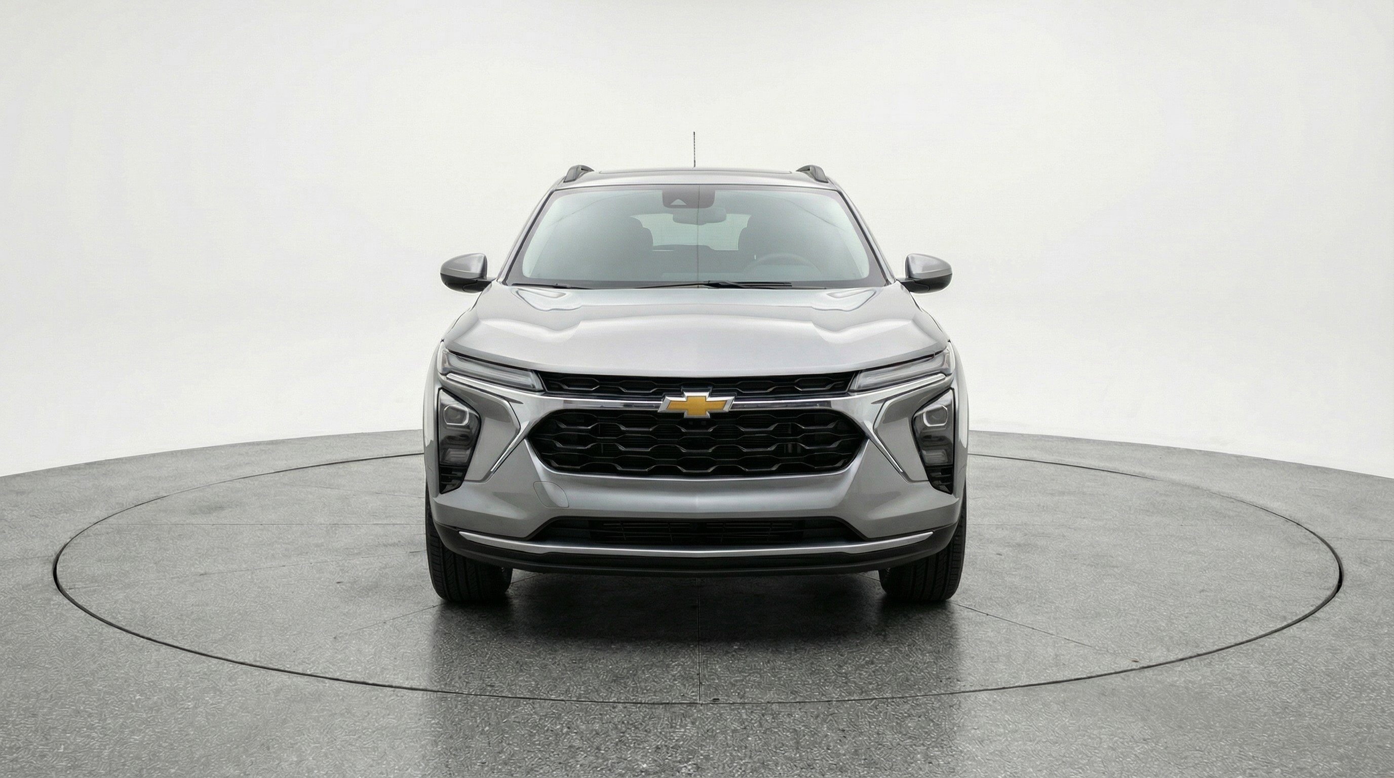 Used 2025 Chevrolet Trax LT w/ LT Convenience Package image 2