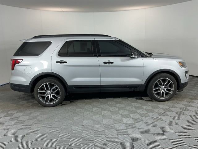 Used 2018 Ford Explorer Sport w/ Equipment Group 401A AWD/4WD image 4