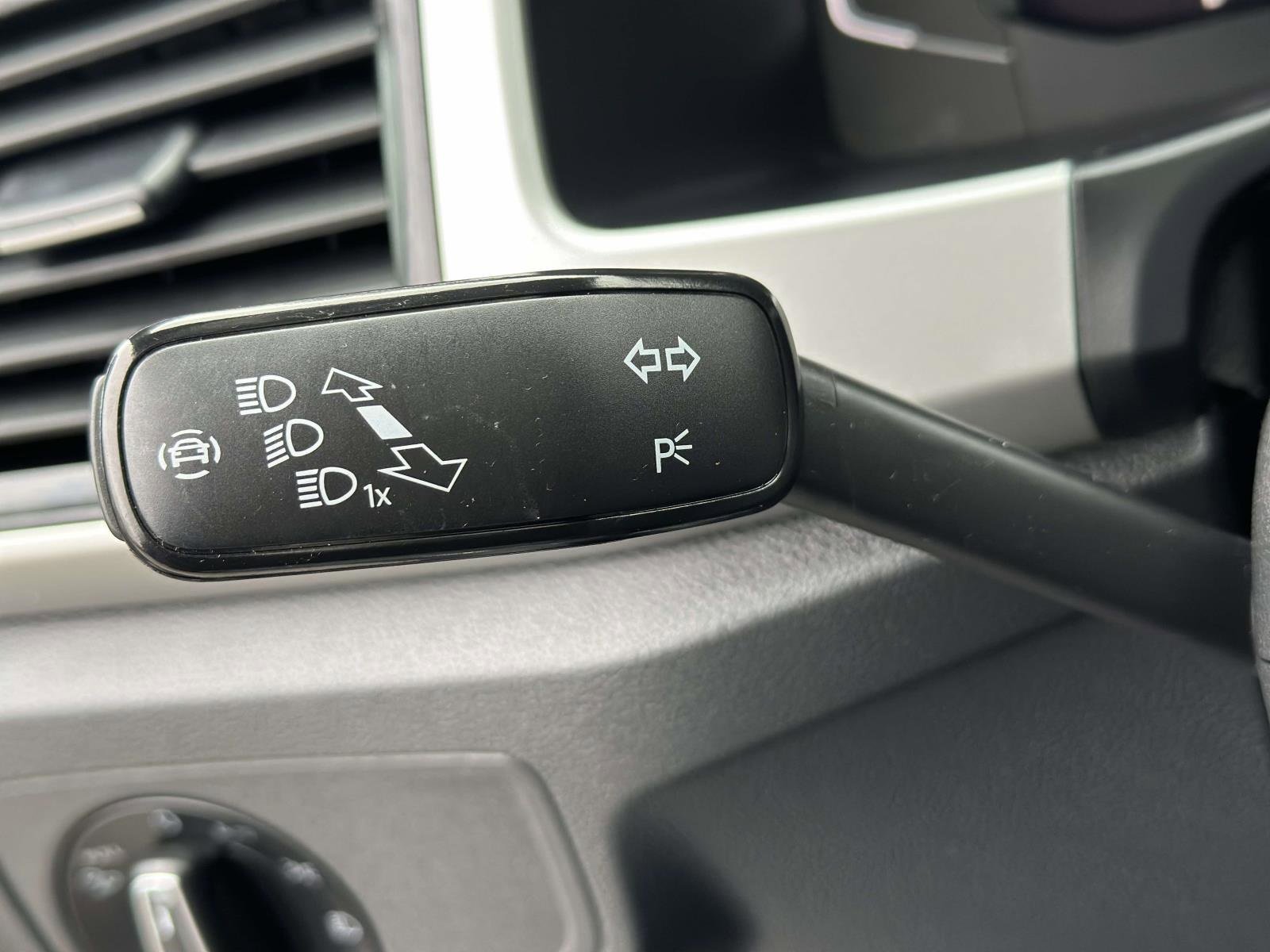 Used 2023 Volkswagen Atlas Cross Sport SEL image 16