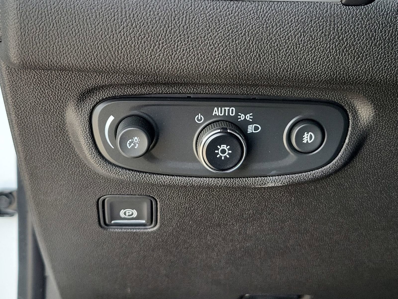 Certified 2023 GMC Terrain SLT image 17