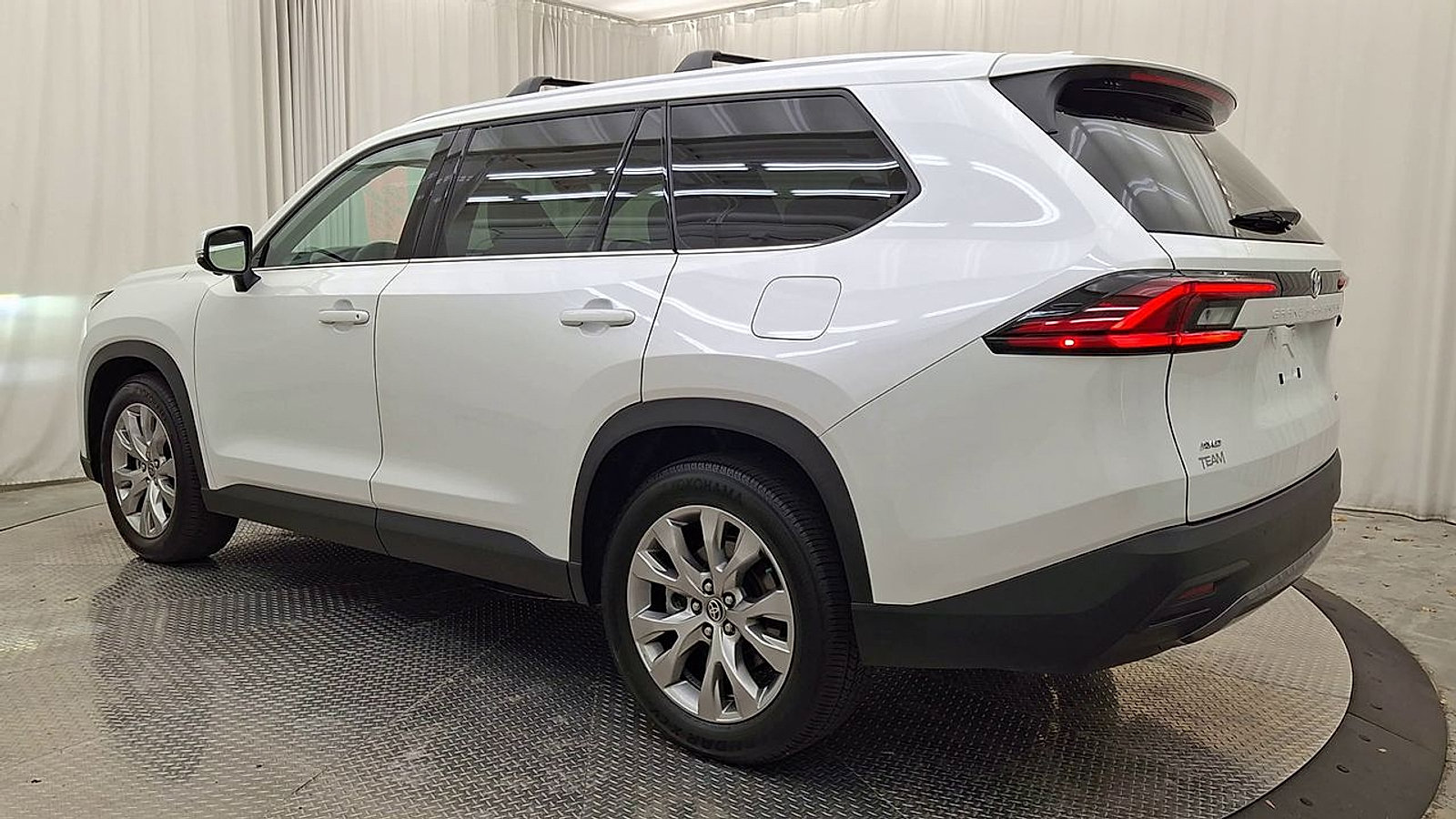 Certified 2026 Toyota Grand Highlander AWD image 13