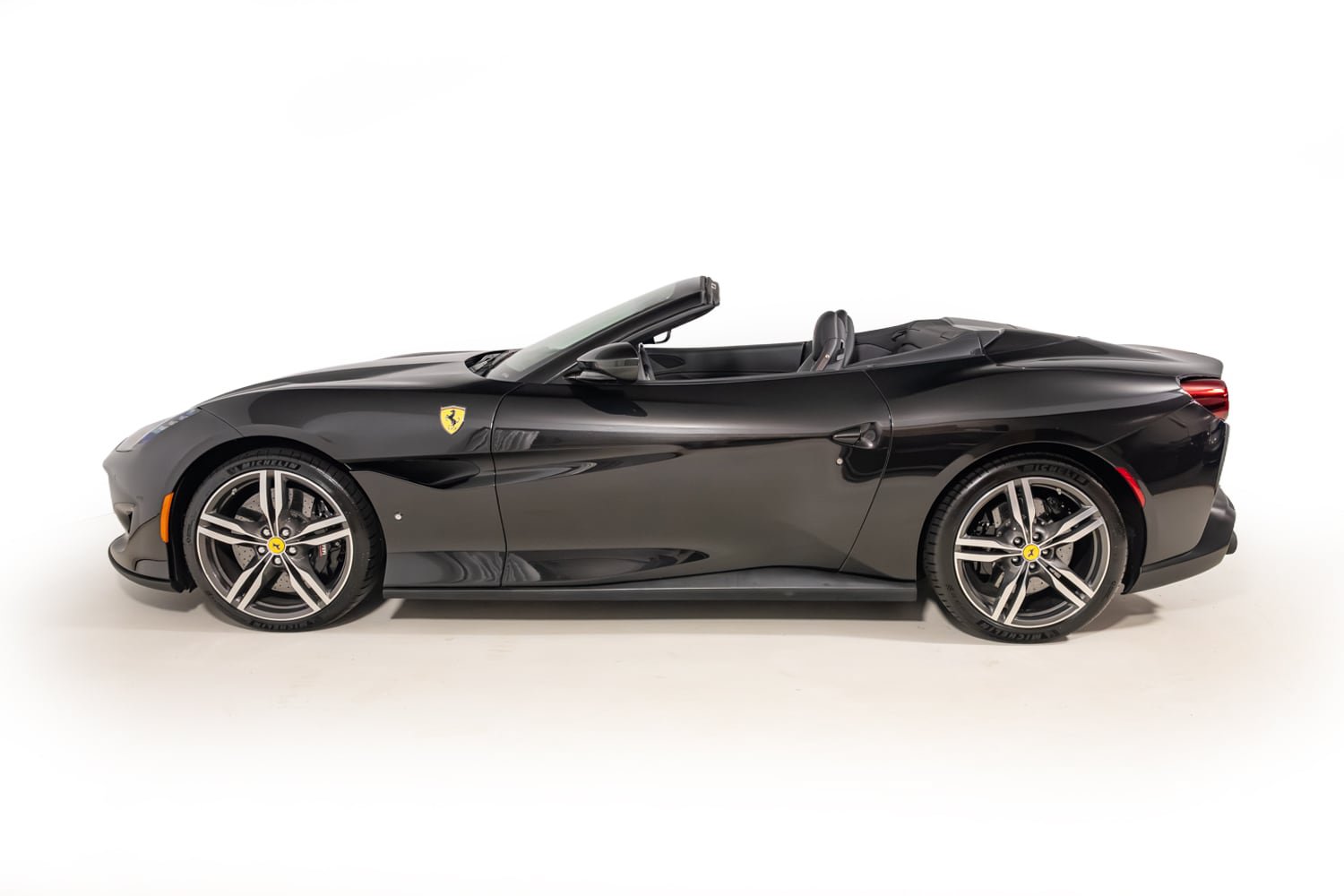 Used 2019 Ferrari Portofino RWD image 13