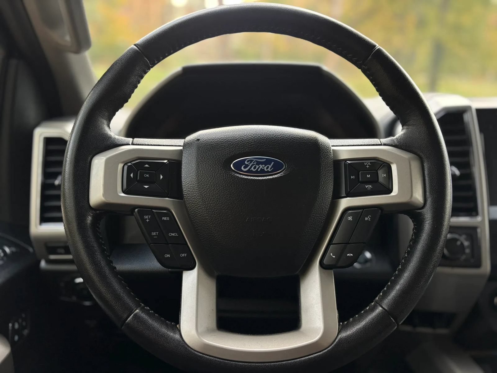 Used 2019 Ford F150 Lariat AWD/4WD image 24