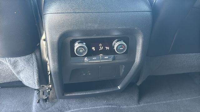 Used 2025 Buick Enclave Preferred image 28